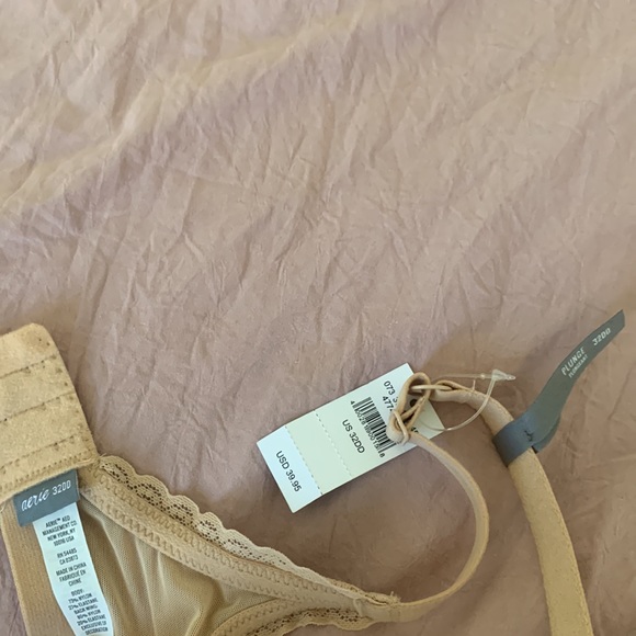New Aerie bra 32DD - Picture 3 of 5